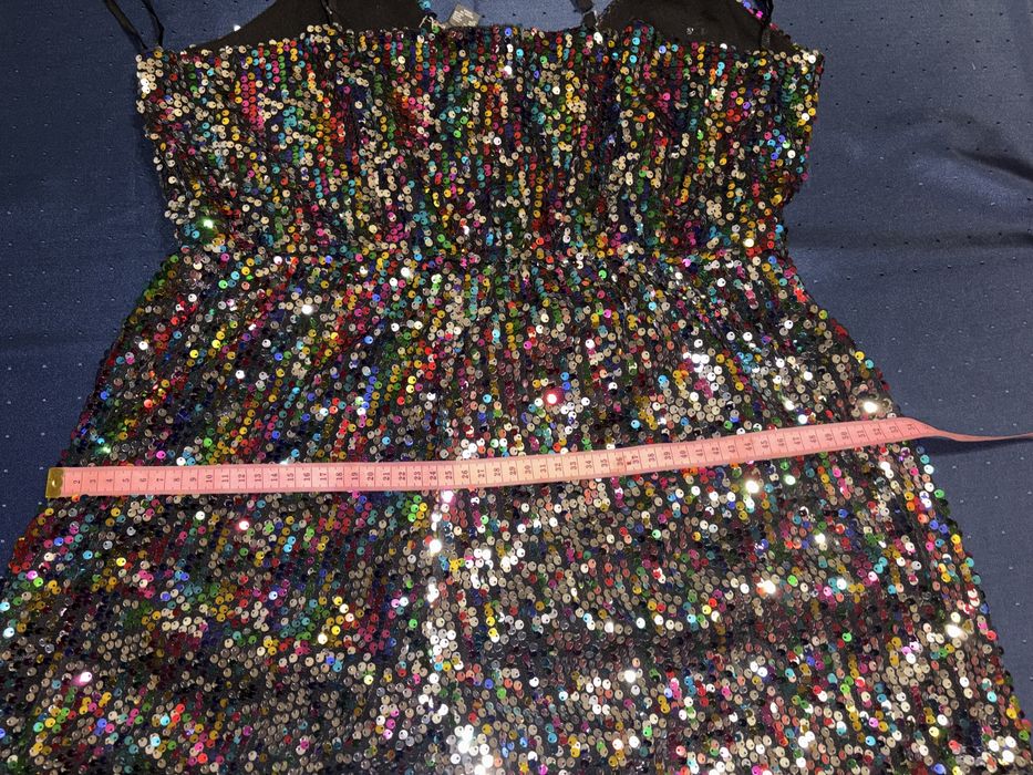 Комбінезон  в паєтках 16 розмір