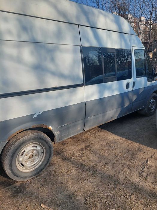 Auto Ford transit