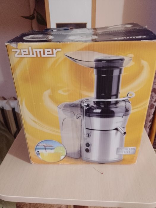 Соковижималка центробіжна ZELMER ZJE1900XUA (476)