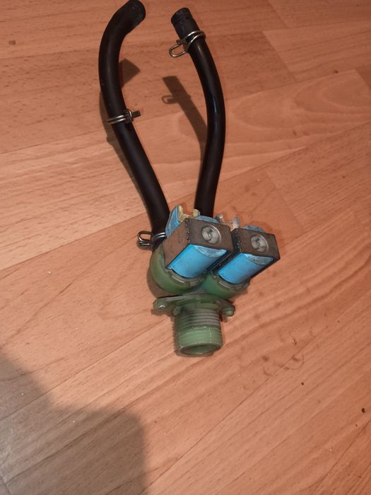 Elektrozawór dwudrożny pralki Beko