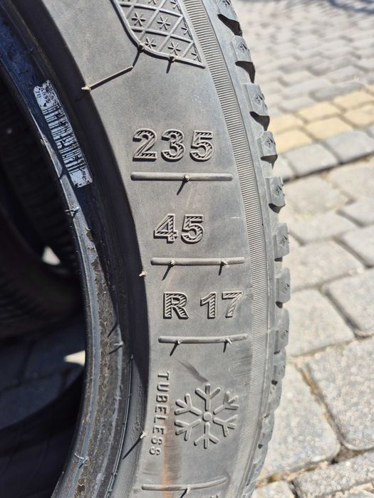 4szt. opony zimowe 235/45/R17 Kleber