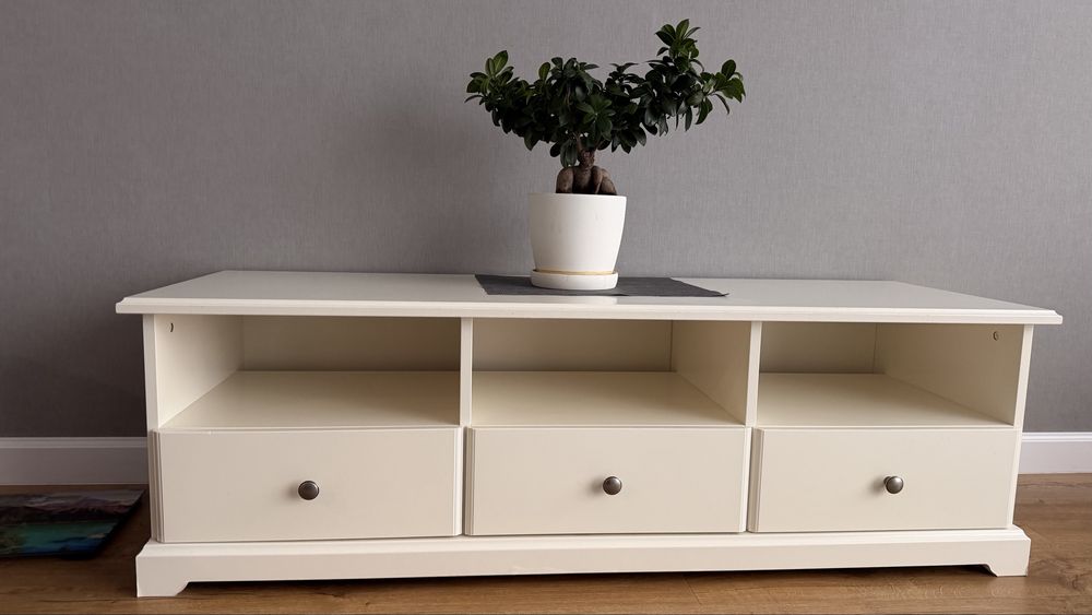 Тумба під телевізор , біла Ikea