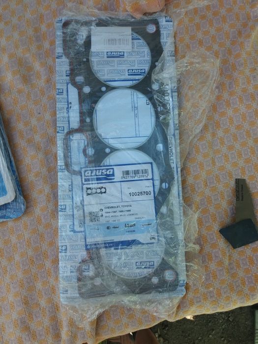 Продаю прокладку гбц toyota corolla