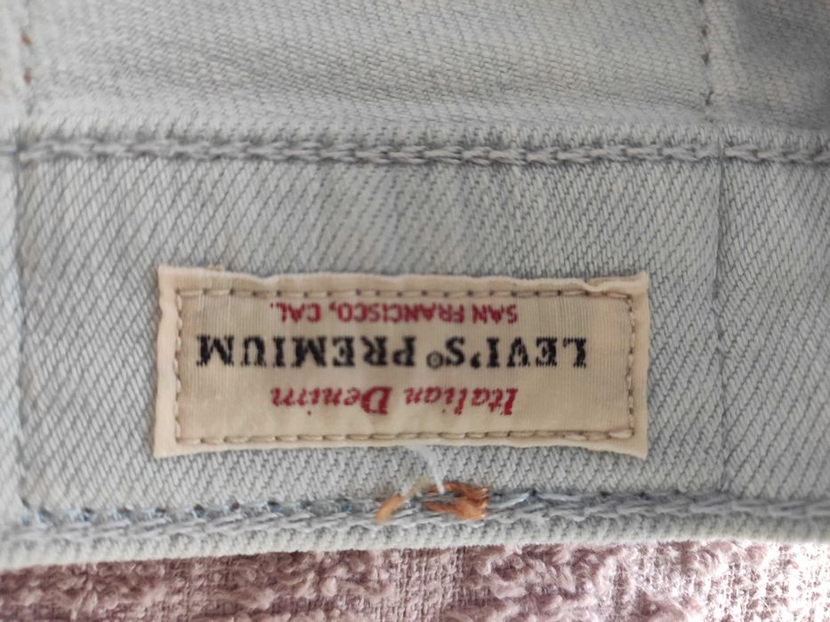 Джинси жіночі Levi`s. Колі білий.