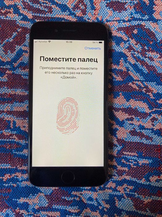 Смартфон iPhone 8  64 Гарний стан