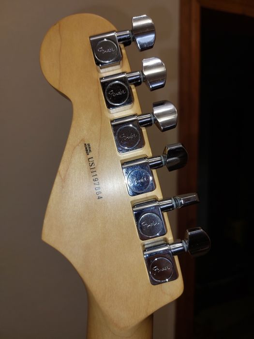 Продам Fender stratocaster usa