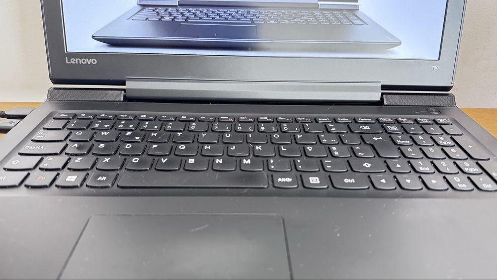 Portátil Gaming LENOVO Ideapad 700-15Isk