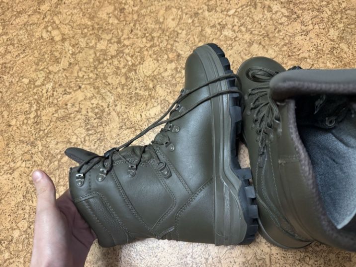 Продам новие )))