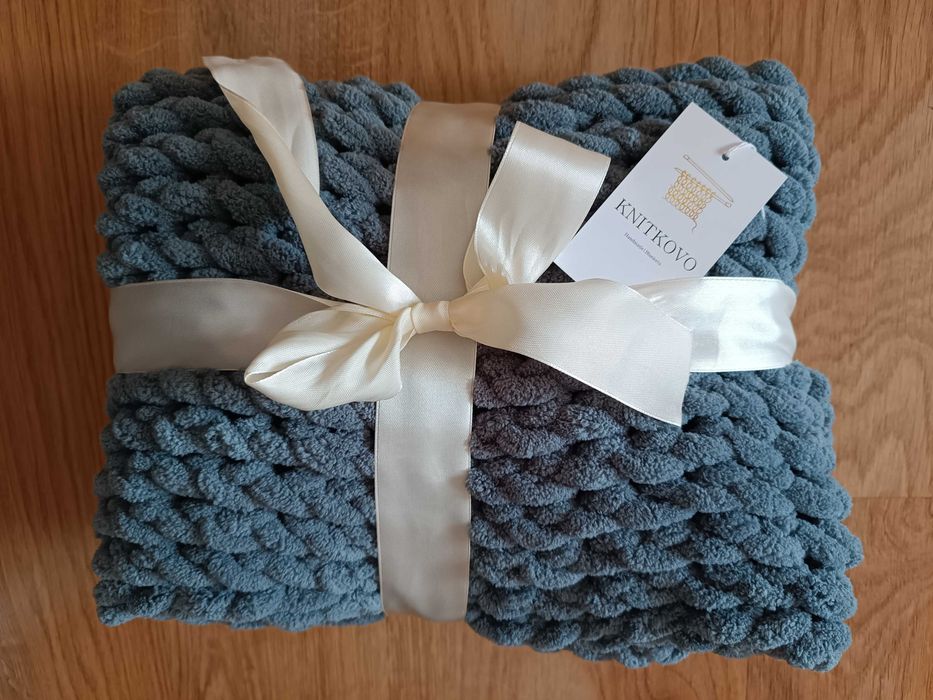 Sprzedam nowy kocyk firmy "KNITKOVO"