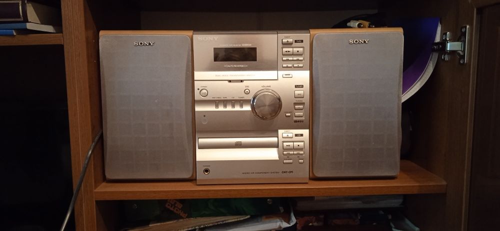 Музыкальный центр Sony