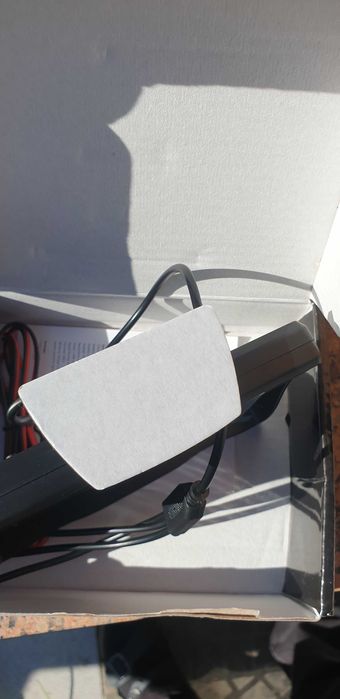 Câmara e monitor de marcha atrás, novo