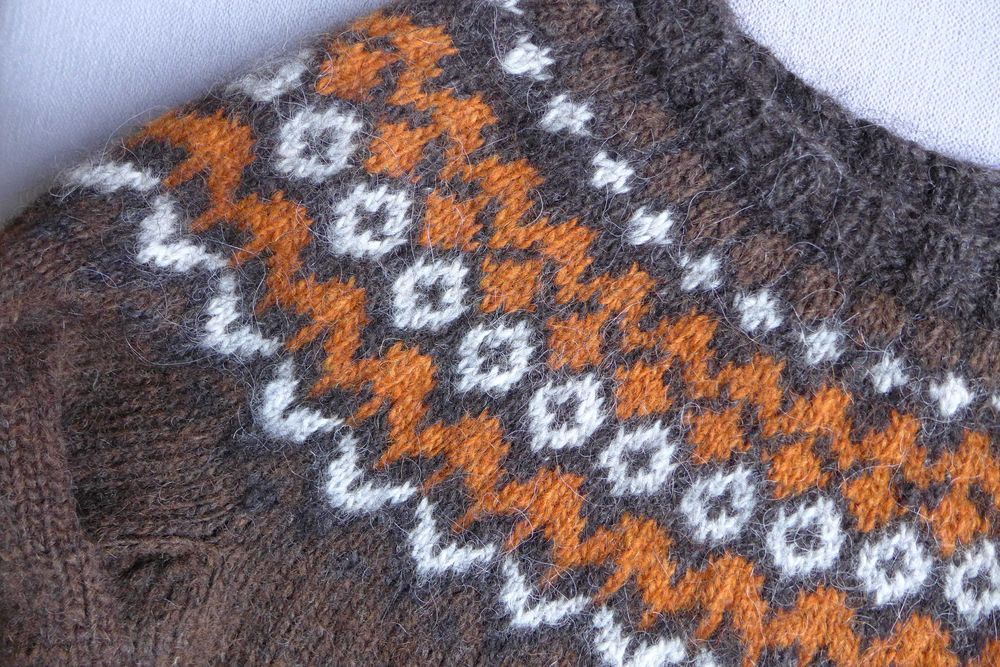 Wełniany ISLANDZKI SWETER lopapeysa 36 S rękodzieło HANDMADE norweski