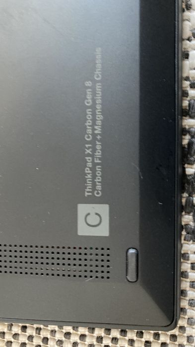 Продам ноутбук Lenovo ThinkPad X1 Carbon Gen 8
