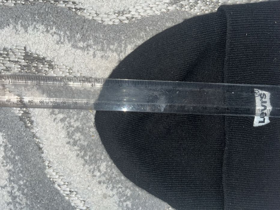 Шапка levi’s в гарному стані