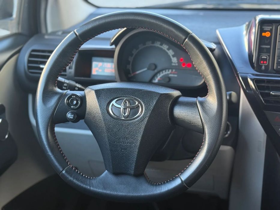 Toyota iQ 1.0 Multidrive +
