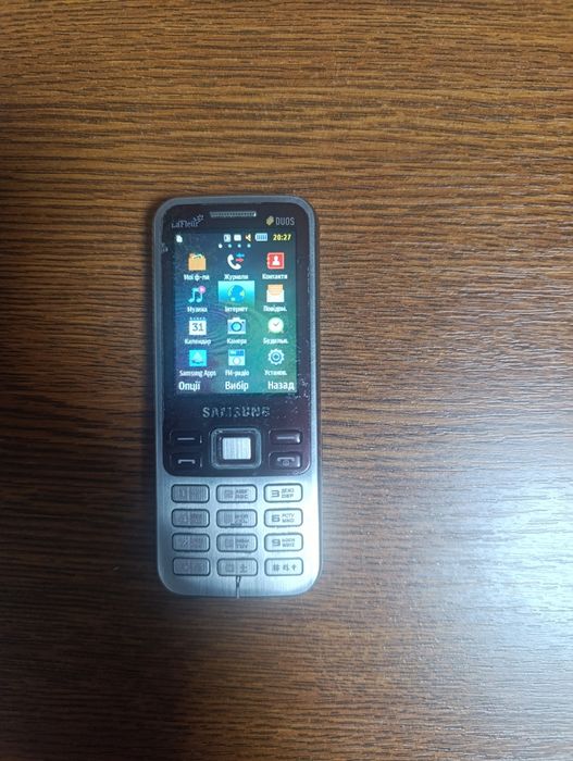 Продам телефон самсунг кнопочний