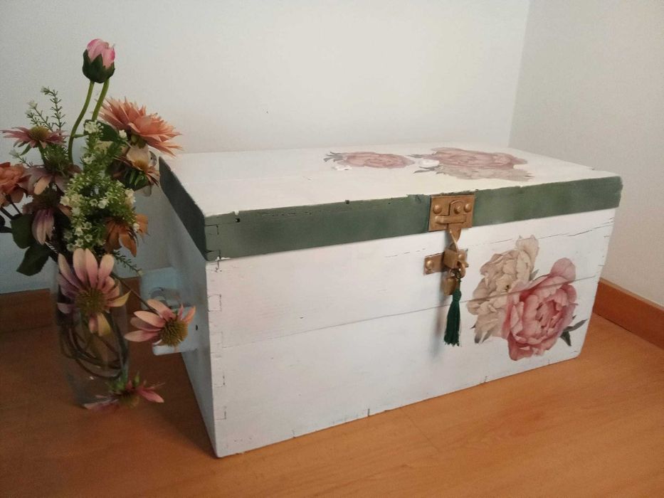 Arca / Baú antiga renovada