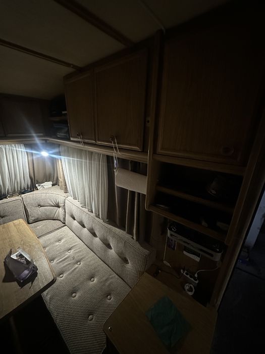 Кемпер кемпінг будинок на колесах автодім