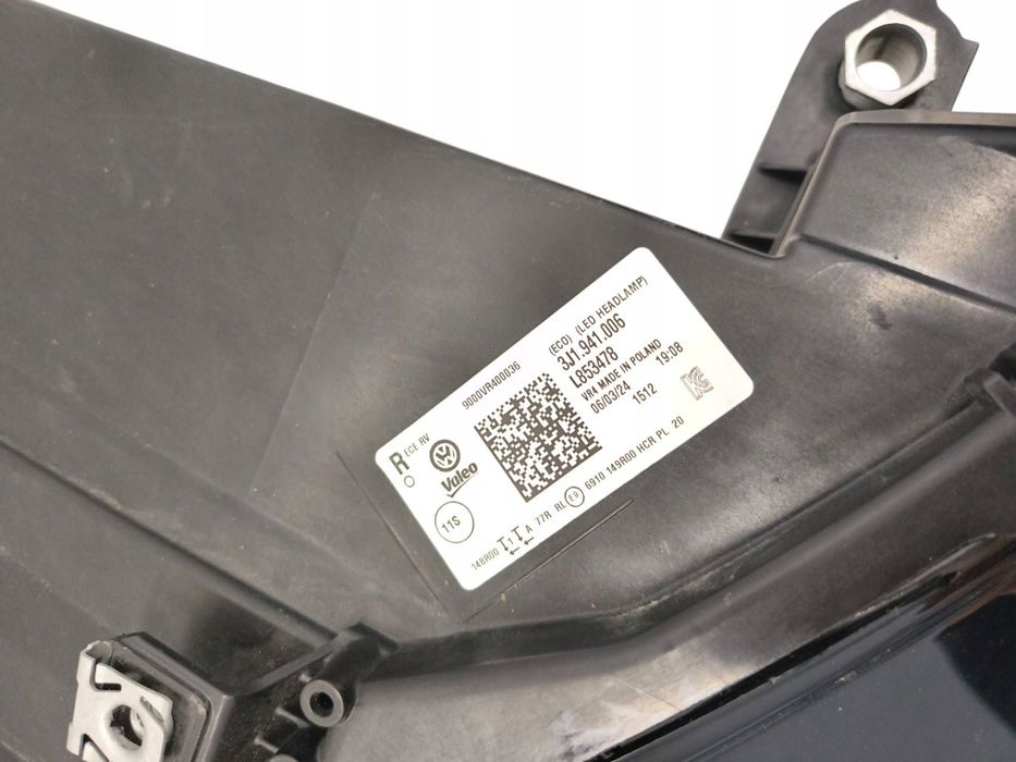 volkswagen passat b9 2024 komplet lampa przednia