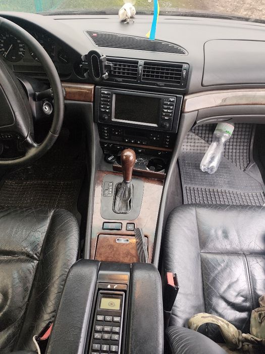 Продам BMW E38 1997 терміново