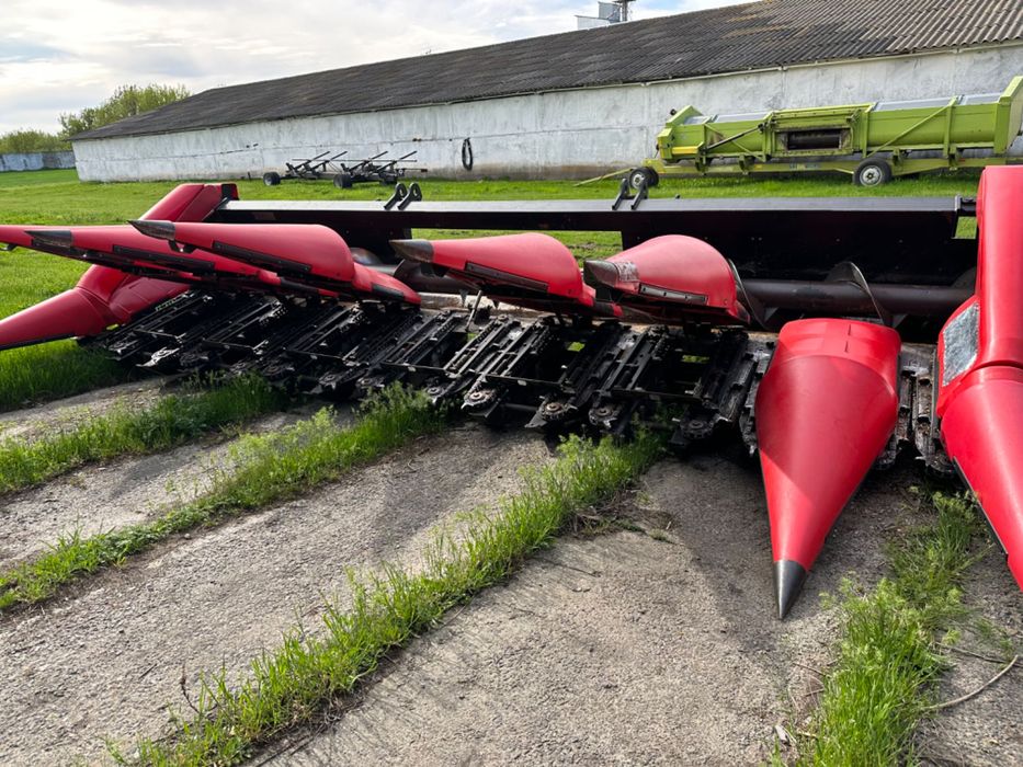 продам кукурузну жатку 8/70