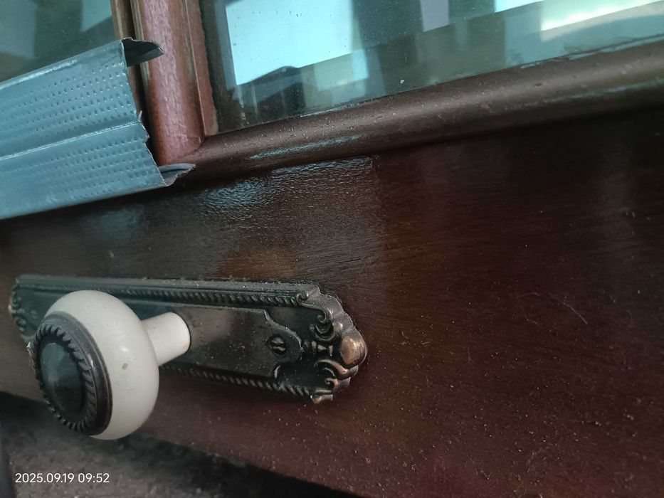 Porta de madeira!  Só 25€