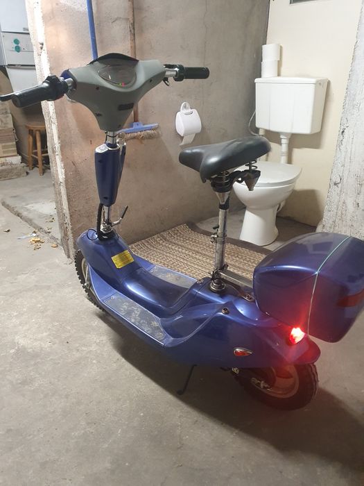 Skuter elektryczny