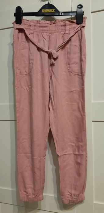 Materiałowe spodnie dziewczęce