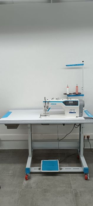 Máquina de ponto corrido