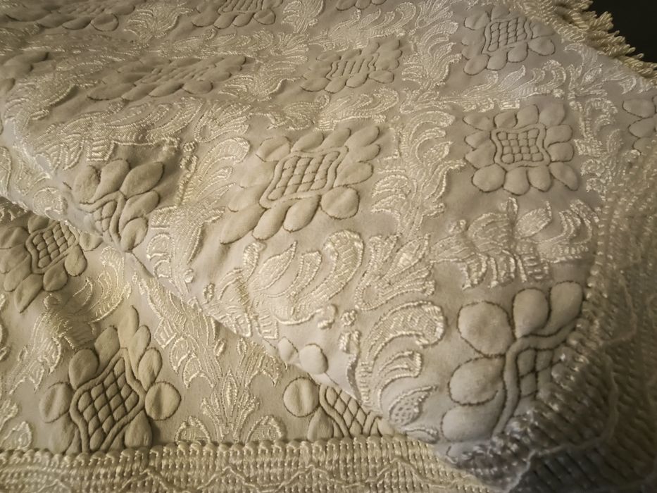 Colcha 190x240 (como nova)