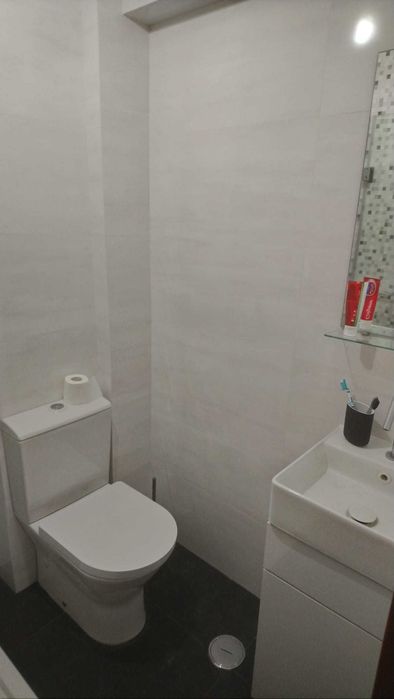 Quarto de estudante ao pé do ISEL e metro da linha vermelha