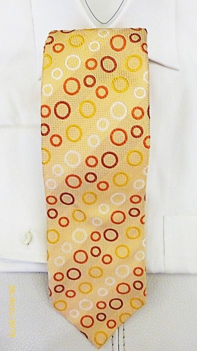 Gravatas de seda novas Preço é para UMA gravata