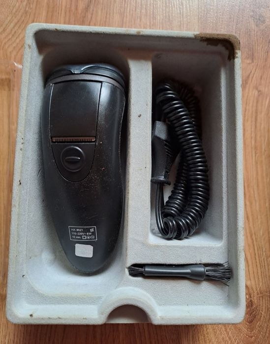 Електробритва Харків, модель "Мастер" НХ-8521 в робочому стані