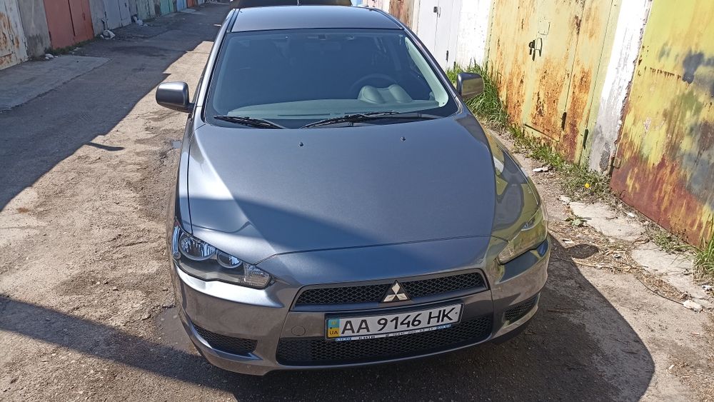 Продам машину  Mitsubishi Lancer 2008
