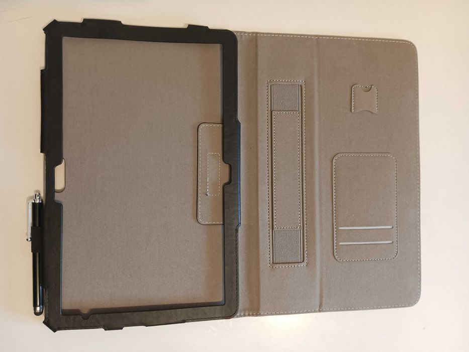 Tablet Dell Venue 11 pro + klawiatura + stacja dokująca + etui