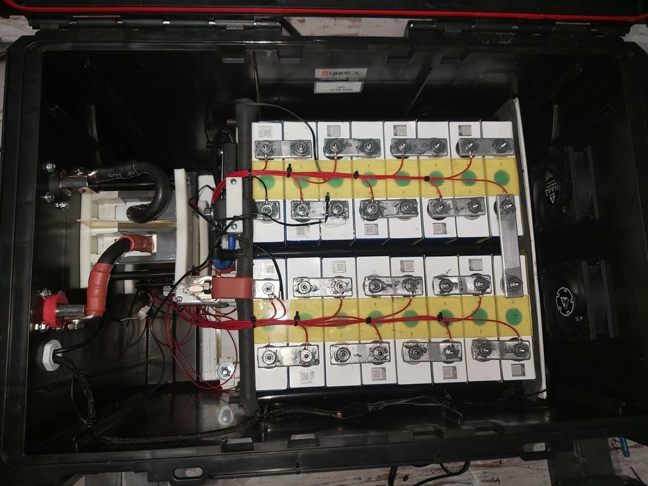 Портативна зарядна станція LiFePo4 48V 5376Wh + автоматика