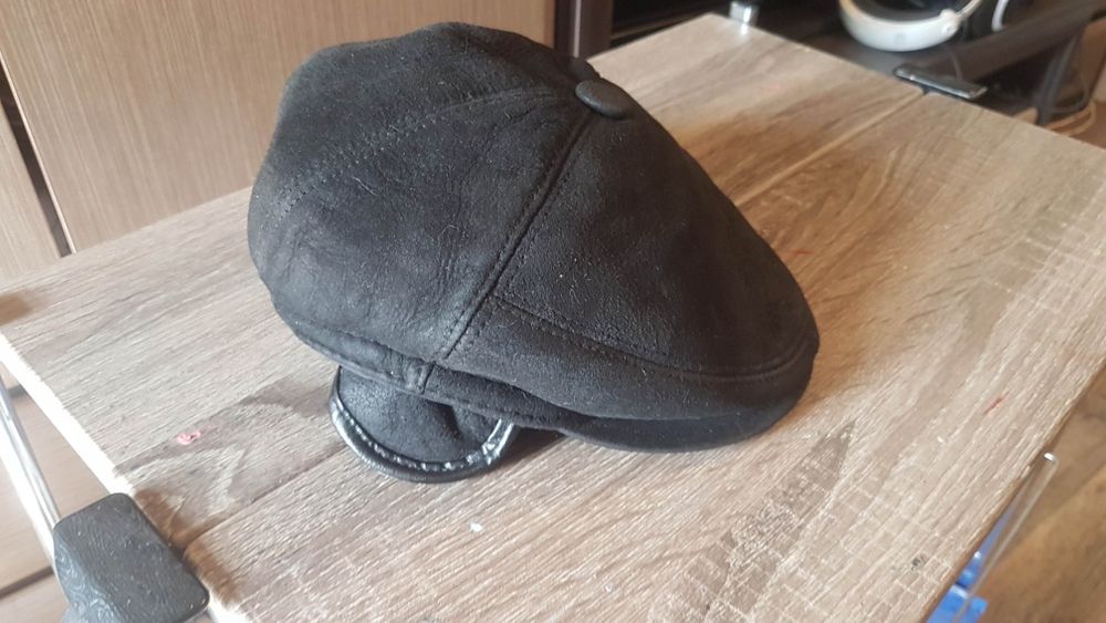 головной убор. кожа. размер XL. ( 60).