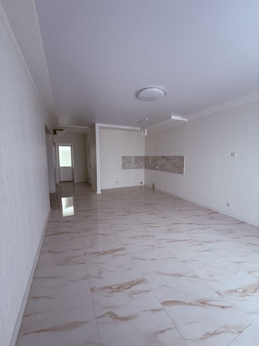 Продам новий будинок з ремонтом !!