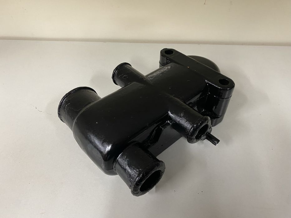 Obudowa Termostatu Mercruiser V6 V8 Termostat