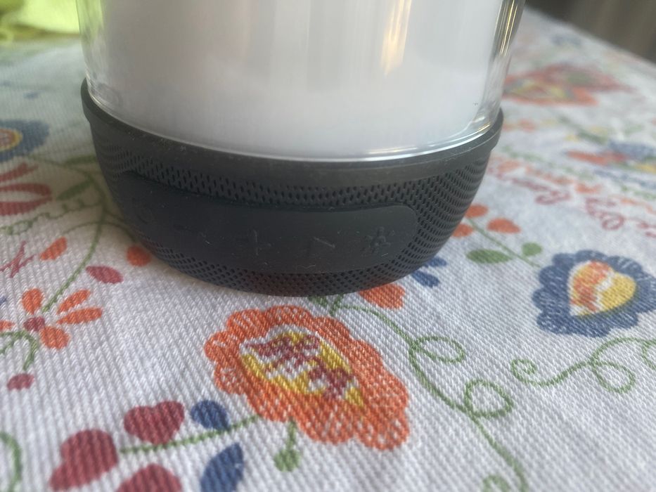 Coluna e lampada RGB