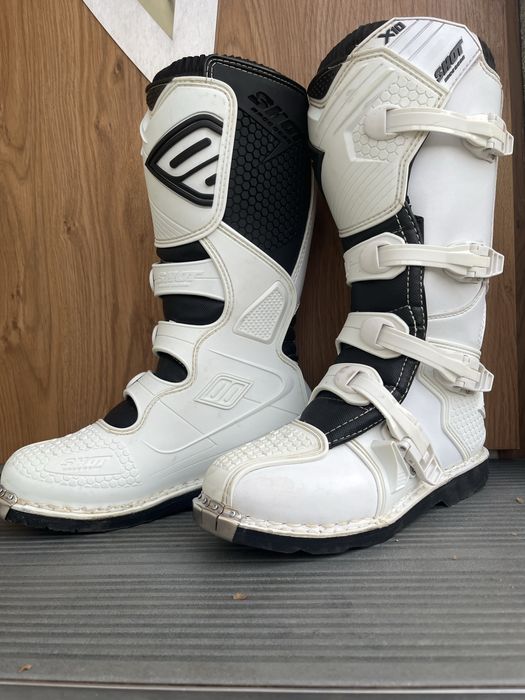 Białe Buty Na Crossa Short Racing