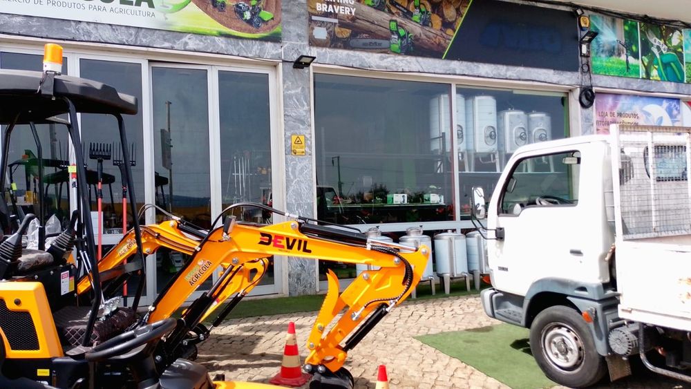 Mini Giratória 1 tonelada