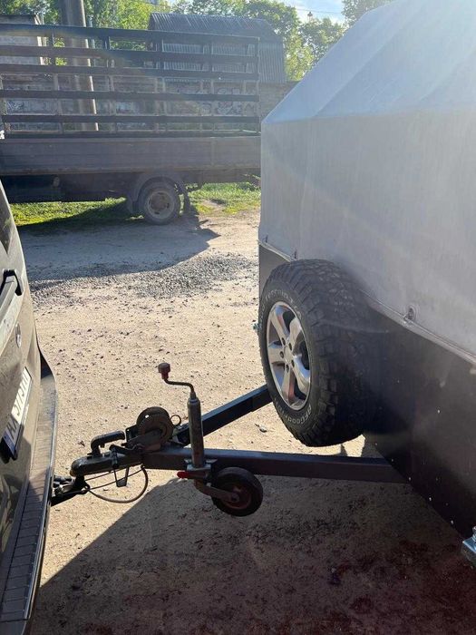Причіп автомобільний
