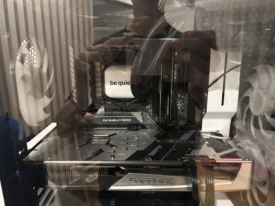 OKAZJA !!! Komputer gamingowy rx5700 xt saphire turbo i5 10th 16gb ramu