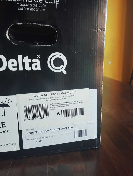 Máquina de Café "Delta Q Qool" Vermelha