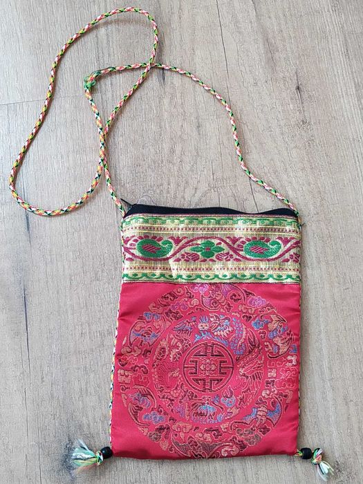 Pequena bolsa nepalesa