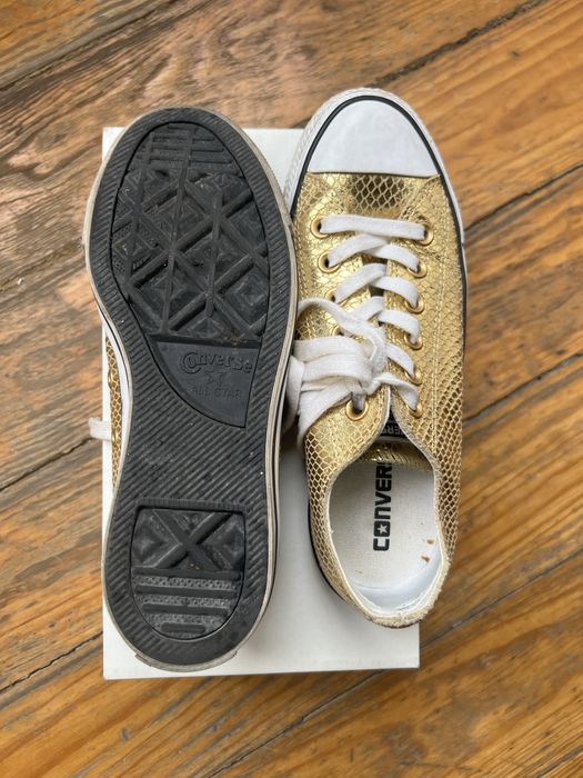 Ténis all star dourados