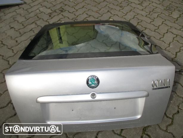Porta de mala skoda octavia