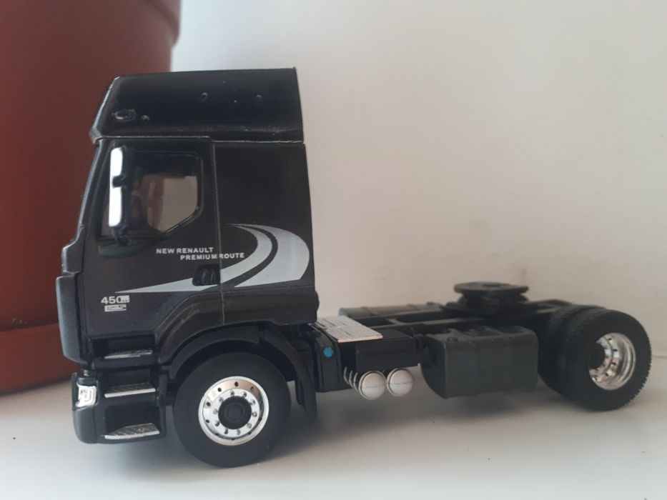 Грузовик Reno Eligor 1.43