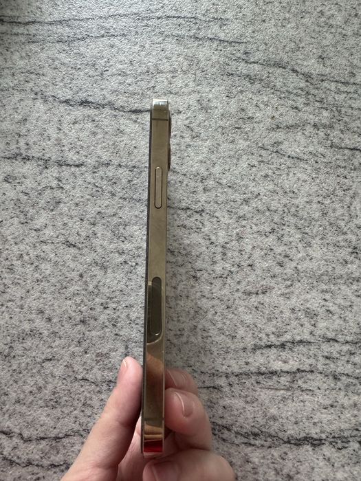 Iphone 12 pro gold